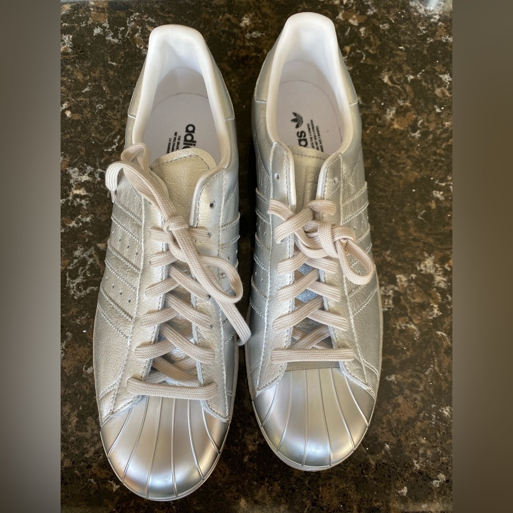 mens adidas superstar silver tennis shoes 12.5 M